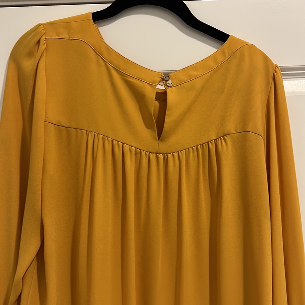 Work Blouse - Picture 3 of 3